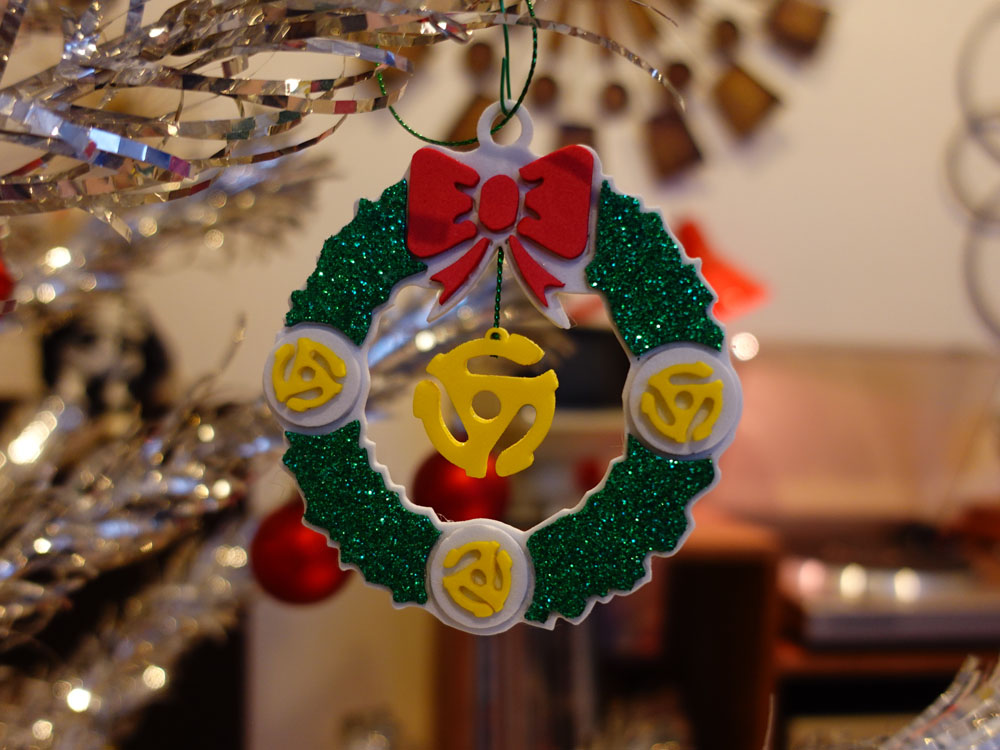 Xmas 45 RPM Wreath Ornament - Image 9